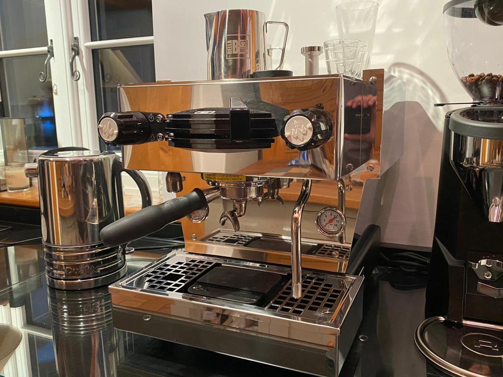 La Marzocco Linea Mini with Acaia Lunar Scale Mount and Rocket Espress ...