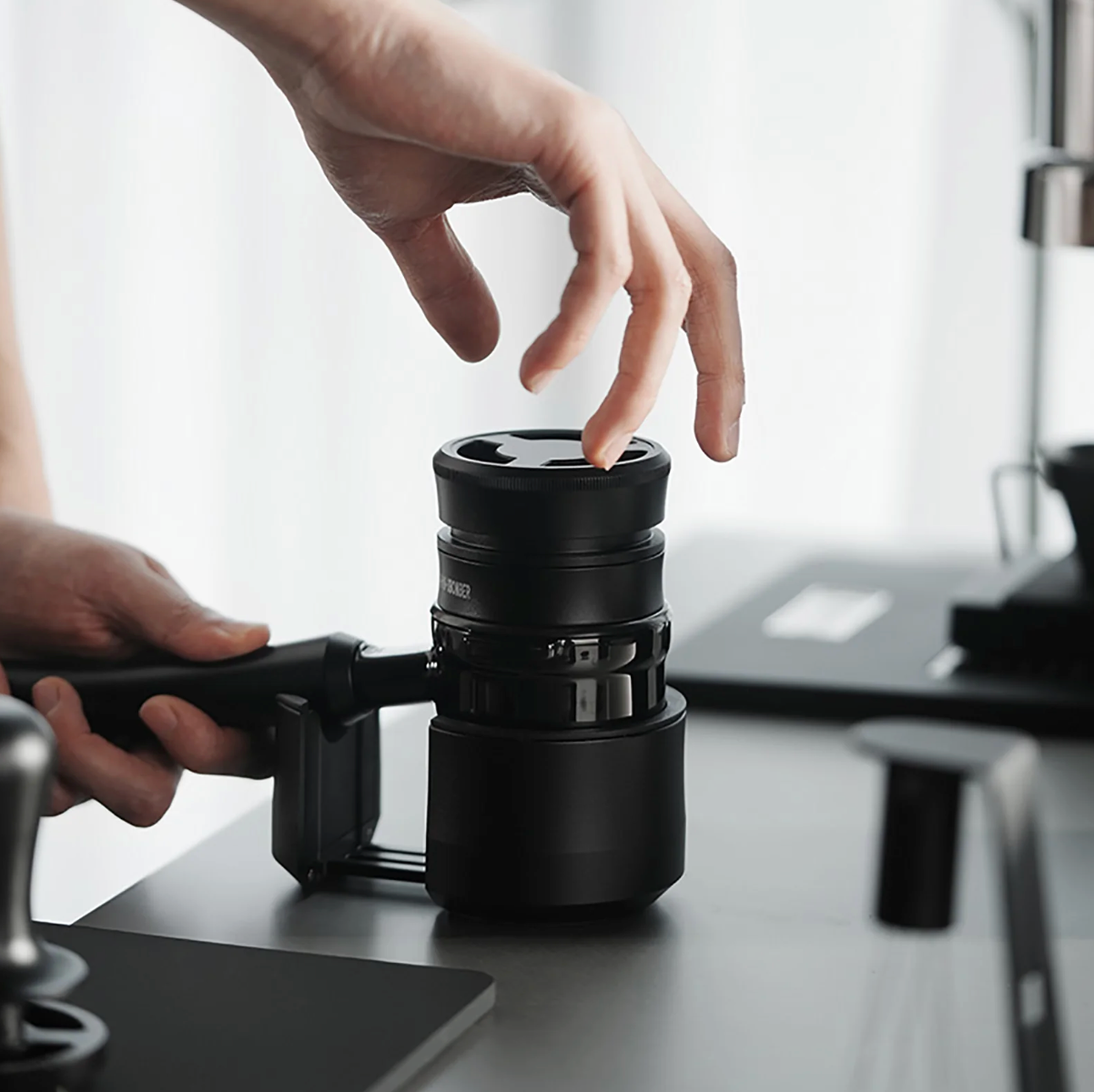 MHW-3BOMBER Astra Collection Portafilter Holder 51-58mm Universal